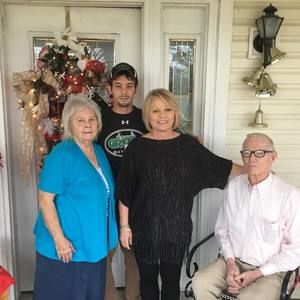 Meet your Posher, Sandra